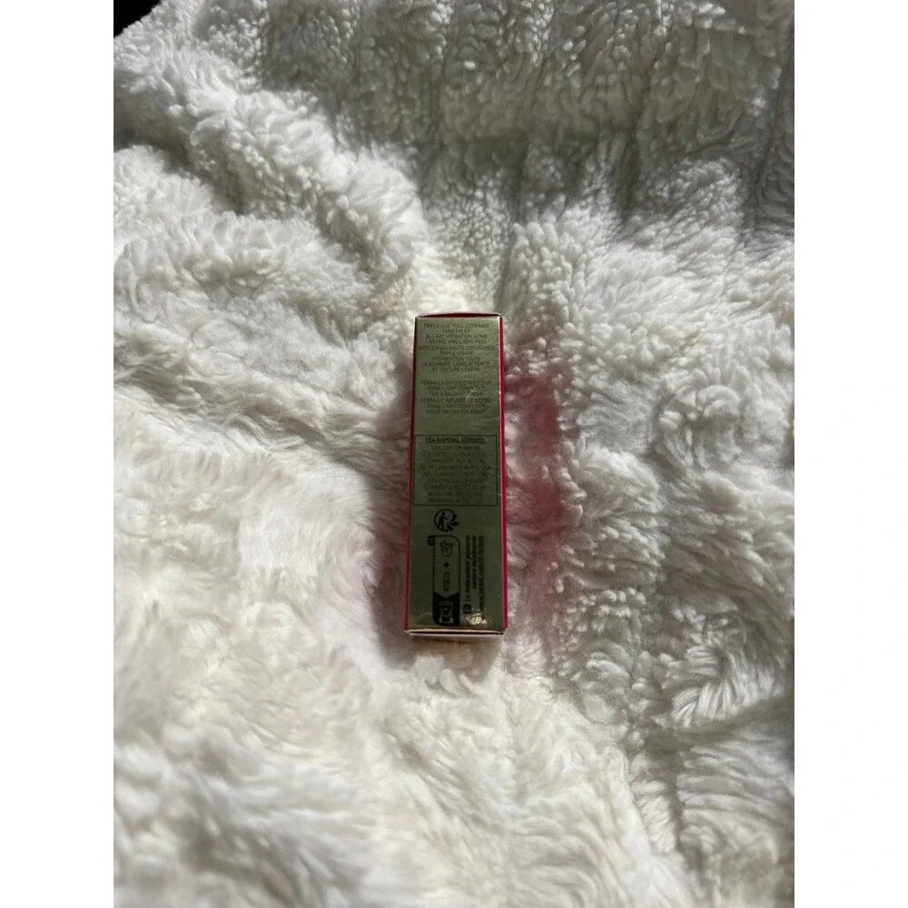 VERY VALENTINO CONCEALER MN 4